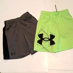 EUC BOYS UNDER ARMOUR SHORTS SZ YOUTH SMALL